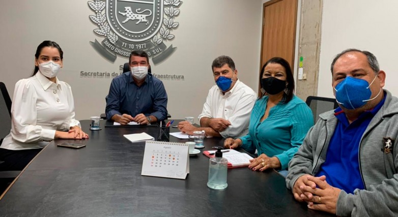 Vitória FETEMS - Educação conquista a realização de Concurso Público para Professores com 722 vagas e Reestruturação da Carreira dos Trabalhadores Administrativos