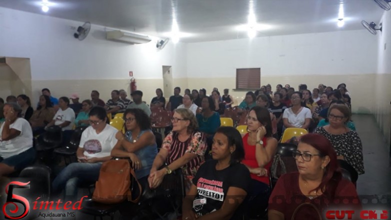 SIMTED Aquidauana realiza Assembleia e Profissionais em Educação aprovam Greve Nacional dia 15 de maio